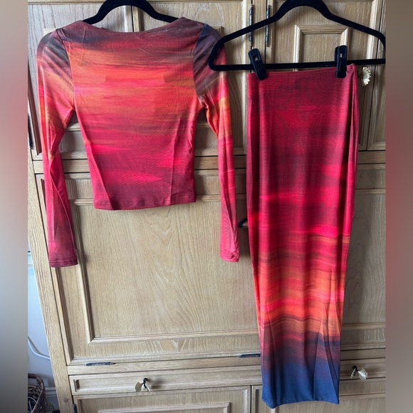 NWT Farai London Cleo mesh long sleeve top and midi skirt SET Red Ombre size XS - Picture 8 of 10